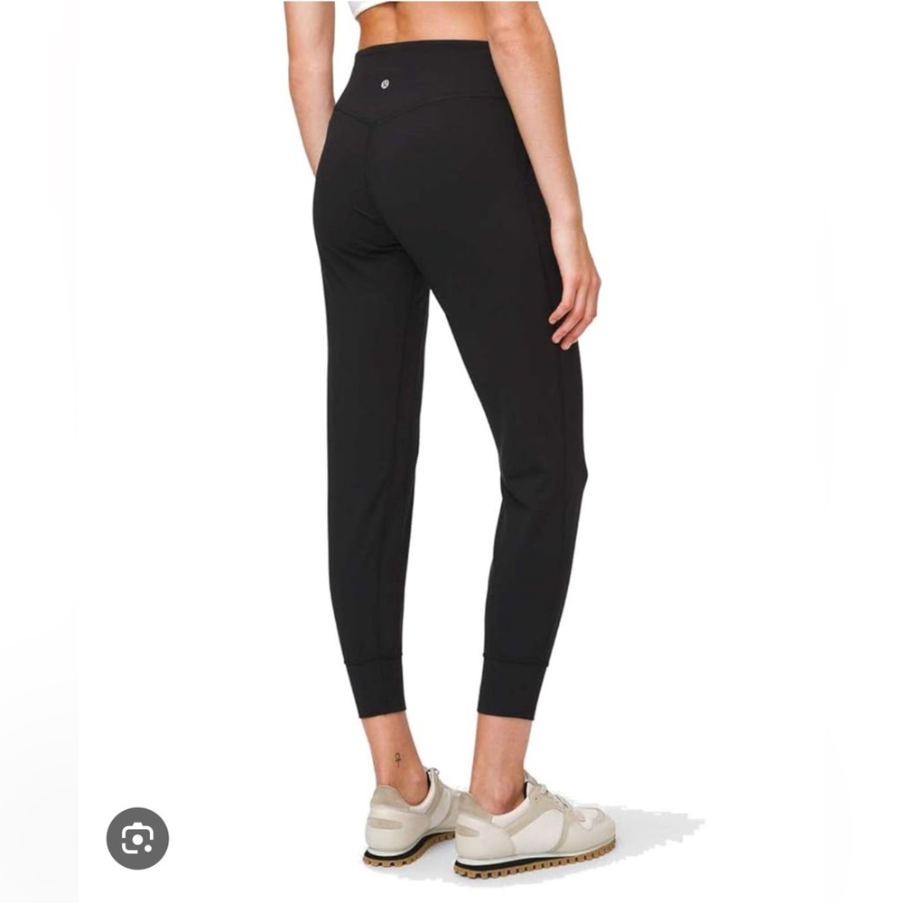 Lululemon Align Joggers in Black 28” Size 2
